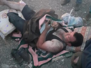 Kamyonla Kaza Yaptı, Yaralı Haliyle Elindeki Telefonu Bir Saniye Bile Bırakmadı