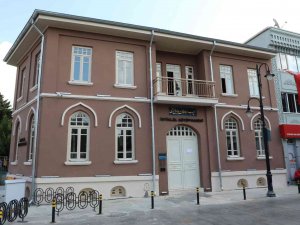 İ̇stiklal Kütüphanesi Kapılarını Ziyaretçilerine Açtı