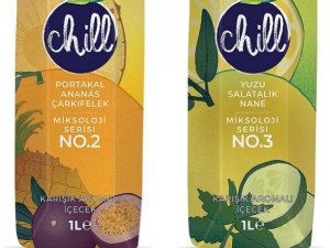 Geleneksel Meyveler Egzotik Ve Tropik Aromalarla Karıştı