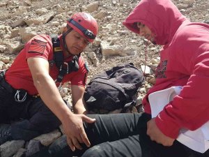 Erciyes Tırmanışında Düşerek Yaralanan Dağcının İmdadına Jandarma Yetişti