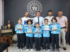 Ali İ̇hsan Kabakcı Ana Lig’in Şampiyonlarını Ağırladı