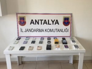 Alanya’da Jandarmadan Kaçak Telefon Operasyonu