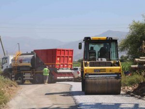 Yeni Asfaltlama Aracı İle Efeler’de Ulaşım Rahatlıyor