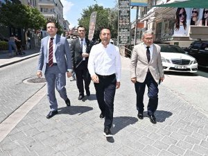 Başkan Erdoğan Üye Esnafların Sorunlarını Yerinde Dinliyor