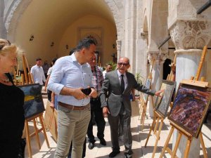 Eğirdir’de “Teke Yöresi Esintisi” Yağlı Boya Resim Sergisi Açıldı