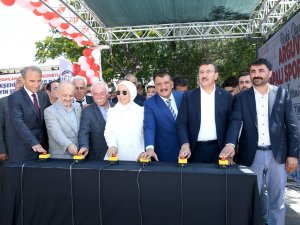 Arguvan Kapalı Spor Salonunun Temeli Törenle Atıldı