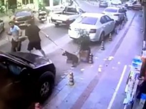 Kadıköy’de Toz Yumruğu: Sokak Ortasında Darp Etti