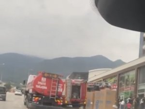 Bursa’da Mobilya Dükkanı Alev Alev Yandı