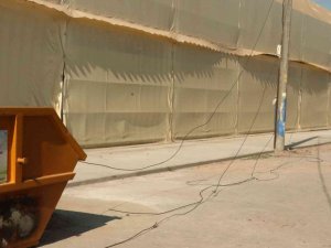 Metruk Binanın Yıkımı Yapılırken Düşen Tahta Parçası Elektrik Tellerini Kopardı