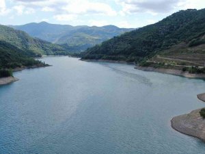 Kocaeli’nin İçme Suyunu Karşılayan Barajın Çevresi Çöp Altında Kaldı