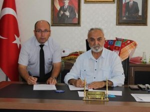 İ̇nhisar Belediyesi Ve Hizmet İ̇ş Sendikası Arasında Sözleşme İmzalandı