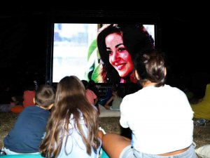 Perşembe Sinemaları İle İ̇zmit’te Neşeli Günler