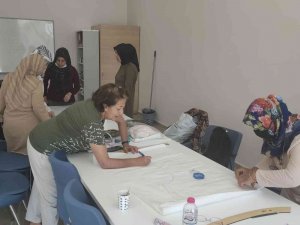 Sincan Kültür Ve Sanat Merkezi’nde Kadınlar İşaret Dili Öğreniyor