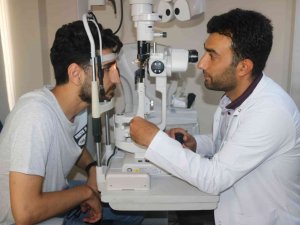 Diyarbakır’da Sıcaklarla Birlikte Göz Kuruluğu Şikayeti Pik Seviyede