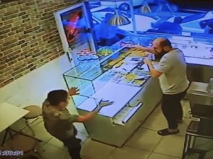 İ̇stanbul’da Dehşet Anları: Oyun Yaşında Silahlı Saldırıya Maruz Kaldı