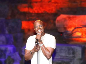 Komedyen Asporaat, Dünya Turnesine Side Antik Tiyatrosu’nda Başladı