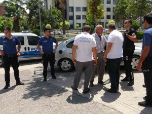 Adliye Önünde Kavga: 1 Yaralı, 4 Gözaltı