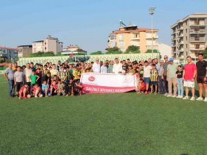 Salihli’de Kardeşlik Futbol Turnuvası Heyecanı