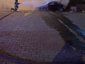 Park Halindeki Otomobil Yandı