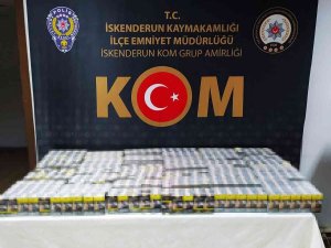 İ̇skenderun’da Bin Paket Kaçak Sigara Yakalandı