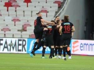 Spor Toto Süper Lig: D.g. Sivasspor: 0 - Gaziantep Fk: 1 (İ̇lk Yarı)