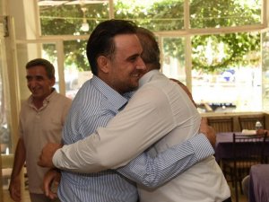 Ak Parti Mkyk Üyesi Baybatur, Manisa’da Vatandaşlarla Bir Araya Geldi