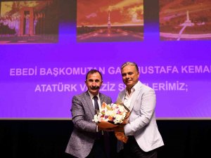 Başkan Uysal: “Neşet’i Nasıl Biliyorsak Bach’ı Da Öyle Dinliyoruz”