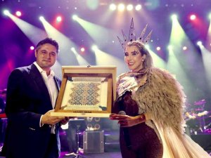 Hande Yener, Aliağa’yı Salladı