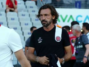 Olimpiyat’ta Andrea Pirlo’ya Sevgi Gösterisi