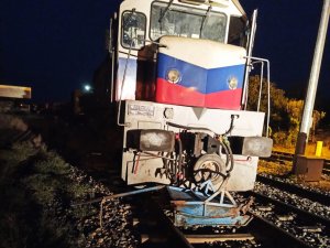 Yük Treni Hemzemin Geçitte Eşek Arabasına Çarptı: 1 Ağır Yaralı