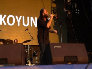 Niyazi Koyuncu Otostopla Geldiği Sinop’ta Sahne Aldı