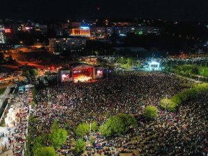 Şile Bezi Kültür Sanat Festivali Cengiz Kurtoğlu Konseriyle Son Buldu