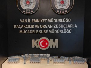 Van’da Sikke Ve Gümrük Kaçağı Malzemeler Ele Geçirildi