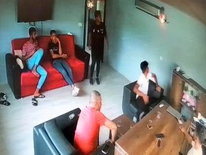 Patlama Sesiyle Herkes Kaçtı İş Yeri Sahibi Bakakaldı