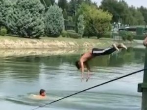 Çocukların Porsuk Çayı’nda Tehlikeli Oyunu