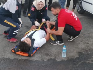 Otomobilin Çarptığı Yaya Yaralandı