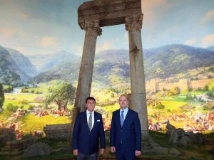 Ak Parti Genel Başkan Yardımcısı Dr. İ̇leri, Fetih Müzesi’ne Hayran Kaldı