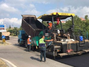 Gölcük’te Asfalt Çalışmaları Devam Ediyor
