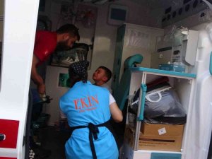Kartal’da 4 Katlı Binanın Üçüncü Katında Çıkan Yangında Kombi Patladı