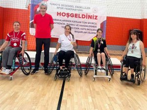 Torku Şekerspor’un Paralimpik Sporcusu Emine Seçkin’den Altın Madalya