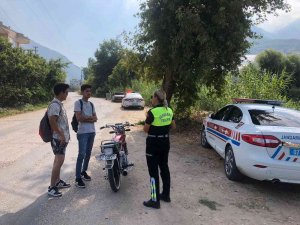 Antalya’da Motosiklet Denetimi: 320 Sürücüye 260 Bin Tl Ceza
