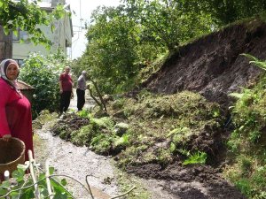 Giresun’da Şiddetli Yağış Sonrası Meydana Gelen Sel Ve Heyelanların Yaraları Sarılıyor