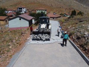 Karagöz Mahallesi’ndeki Meydan Çalışmaları Tamamlandı