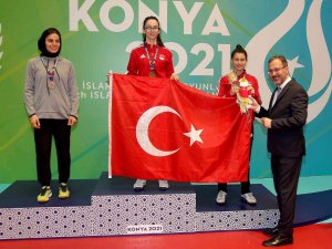 Masa Tenisinde Özge Yılmaz Şampiyon