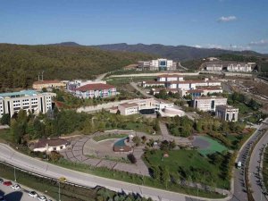 Düzce Üniversitesi Başarıda Kalıcılığı Yakaladı