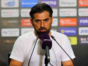 İ̇lhan Palut: “İ̇lk Yarı Sahada Son Derece Kötü Bir Görüntümüz Vardı”