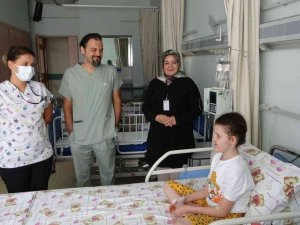 Kalp Nakli Bekleyen 12 Yaşındaki Edanur, Yerleştirilen Aort Kapakçığı İle Sağlığına Kavuştu