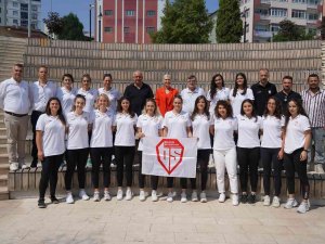 Geleceğin Voleybolcularıyla İle Bir Araya Geldi