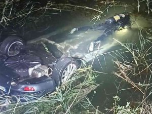 Su Kanalına Düşen Otomobildeki 2 Kişi Hayatını Kaybetti
