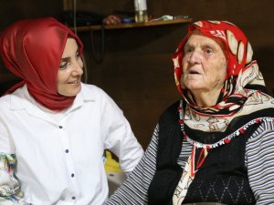102 Yaşındaki Cemile Nine Trabzon’dan Cumhurbaşkanı Erdoğan’a Böyle Seslendi